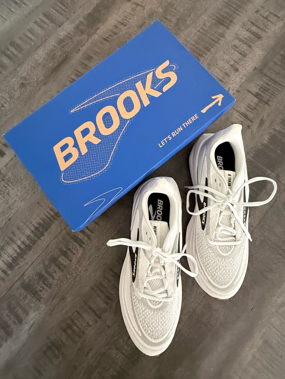 Brooks Revel 9 white sneakers #running #ghost 10.5 men/Color white/New